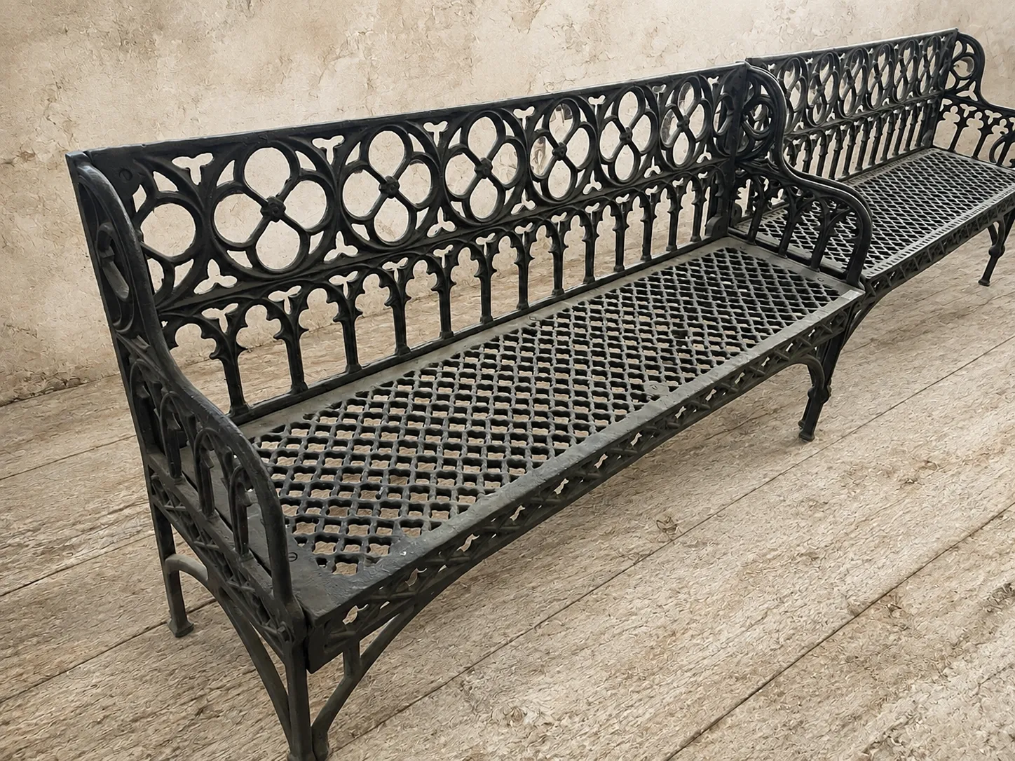 Rangarsons-Film-Production-Supplier-Cast-iron-Furniture
