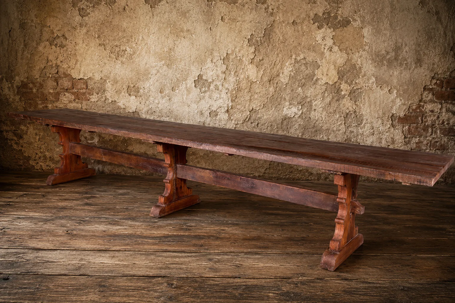 Rangarsons-Film-Production-Supplier-Hand-Carved-Furniture