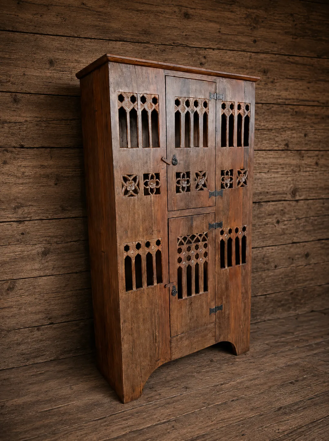 Rangarsons-Film-Production-Supplier-Hand-Carved-Furniture