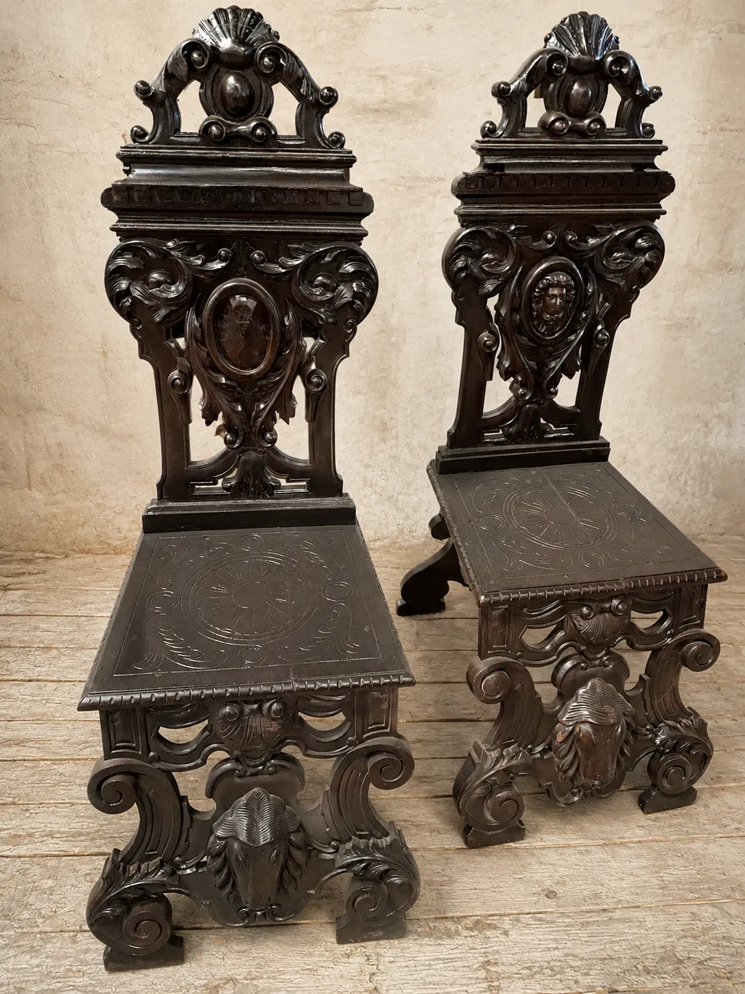 Rangarsons-Film-Production-Supplier-Hand-Carved-Furniture