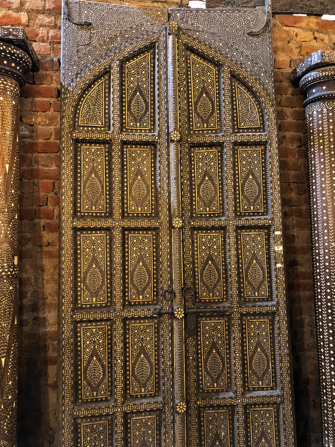 Rangarsons-Film-Production-Supplier-door-arches-columns-panels