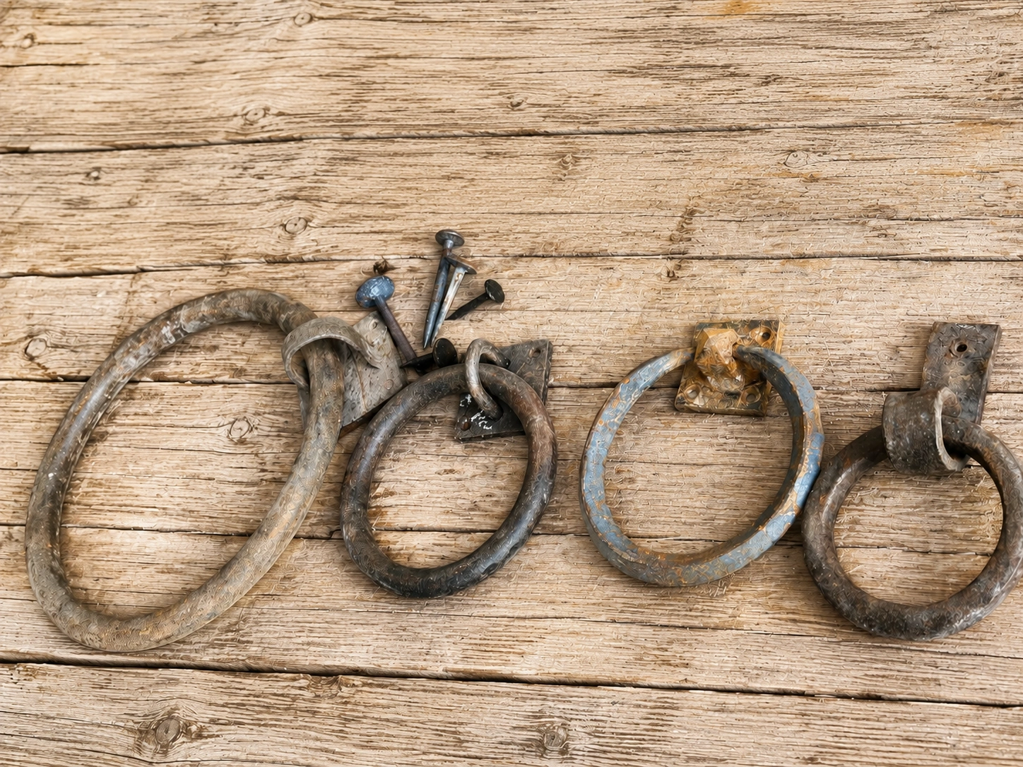 Rangarsons-Film-Production-Supplier-hardware-door-furniture-chains