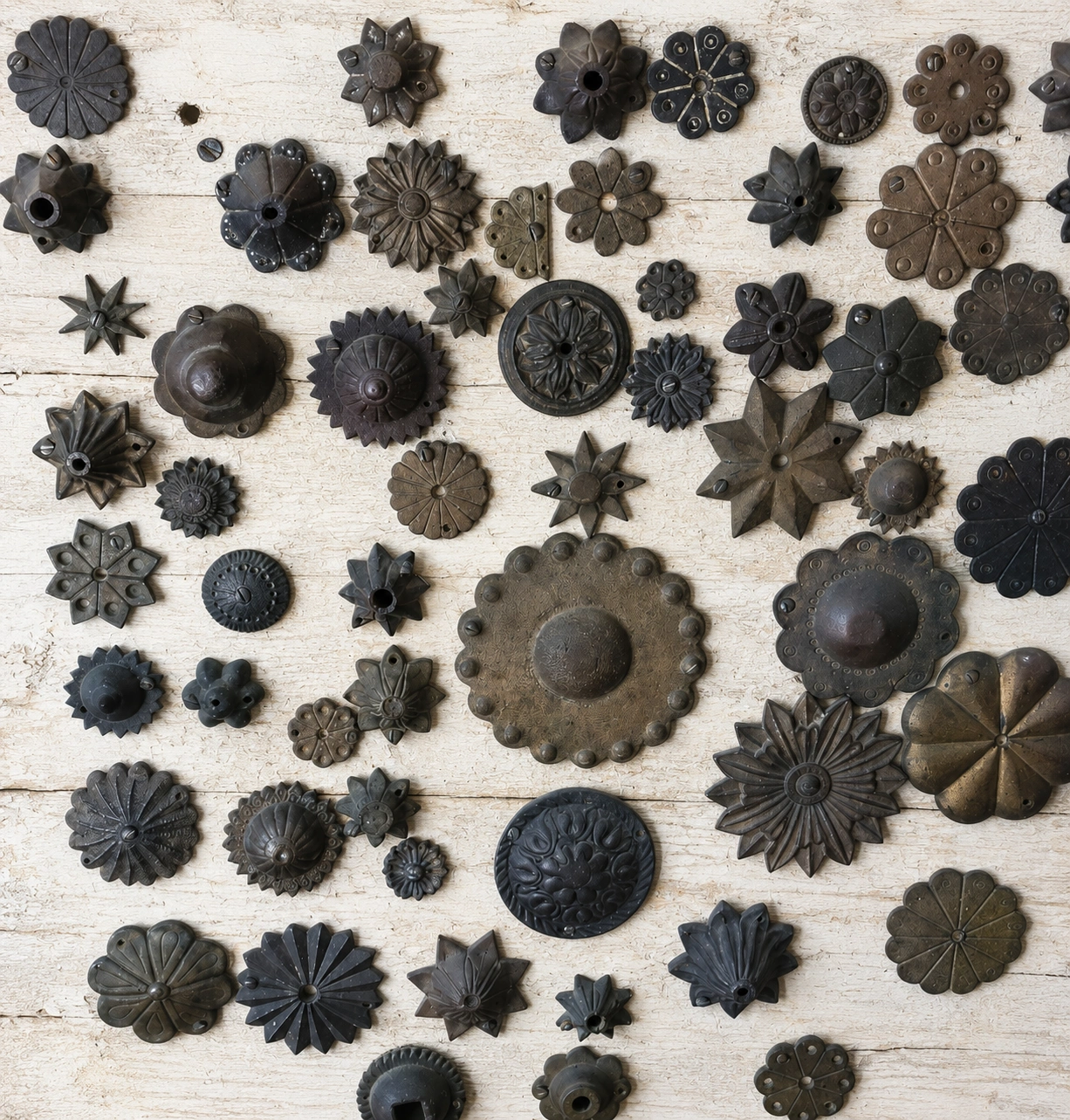 Rangarsons-Film-Production-Supplier-hardware-door-furniture-chains