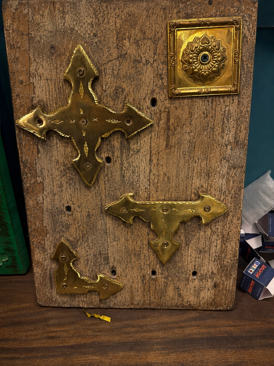 Rangarsons-Film-Production-Supplier-hardware-door-furniture-chains