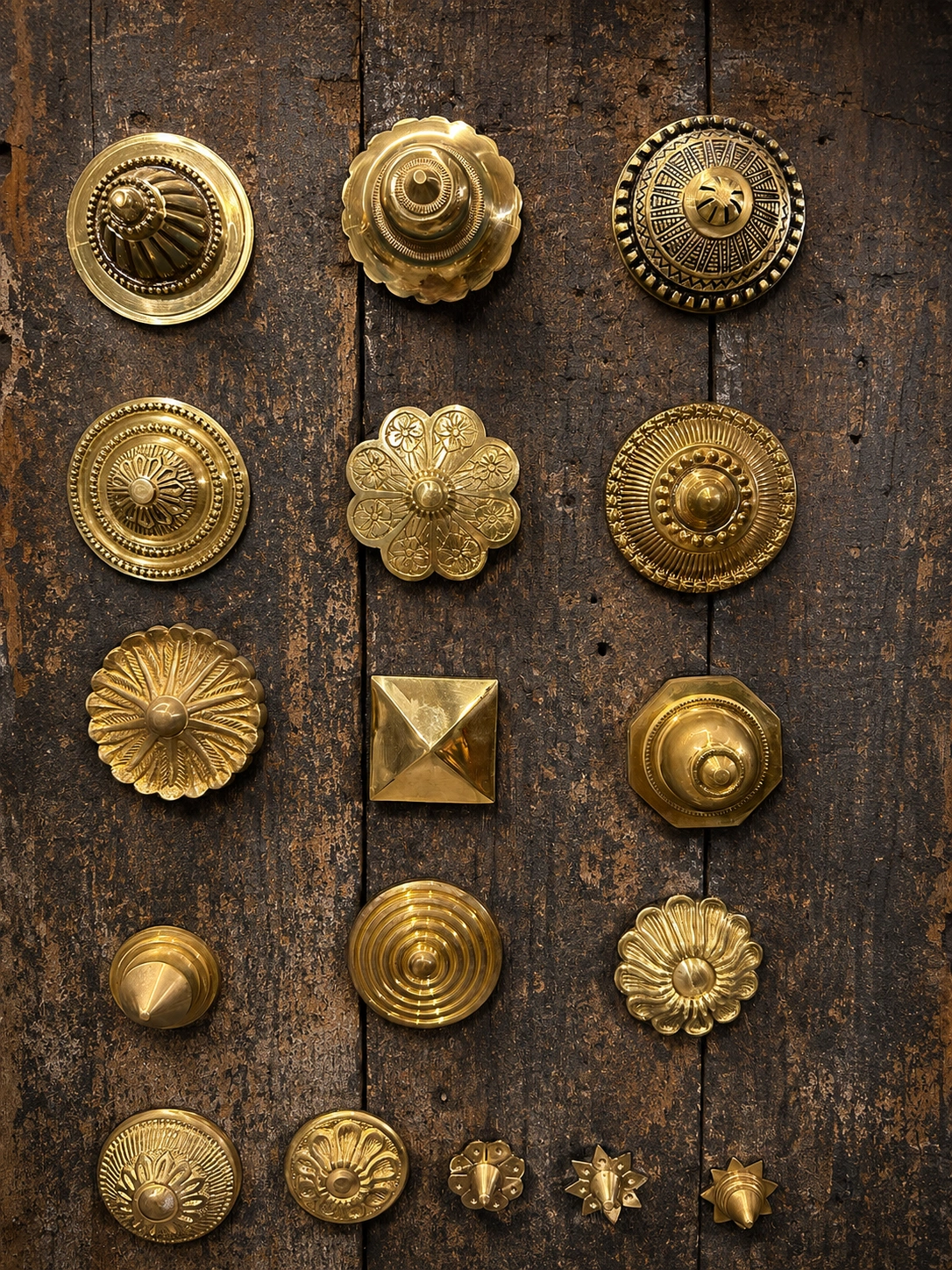Rangarsons-Film-Production-Supplier-hardware-door-furniture-chains