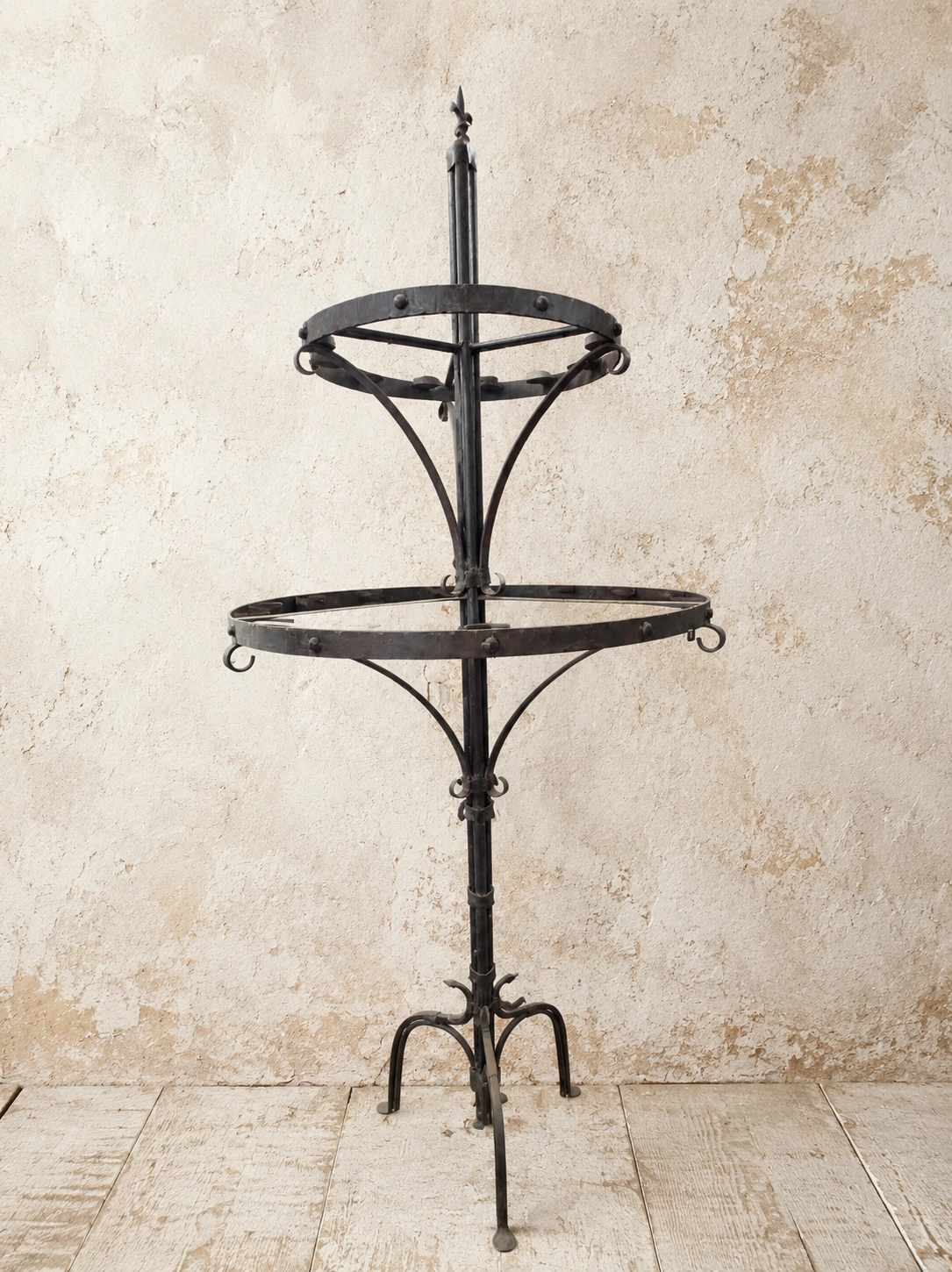 Rangarsons-Film-Production-Supplier-lighting-lamps-candelabra-fire-pit