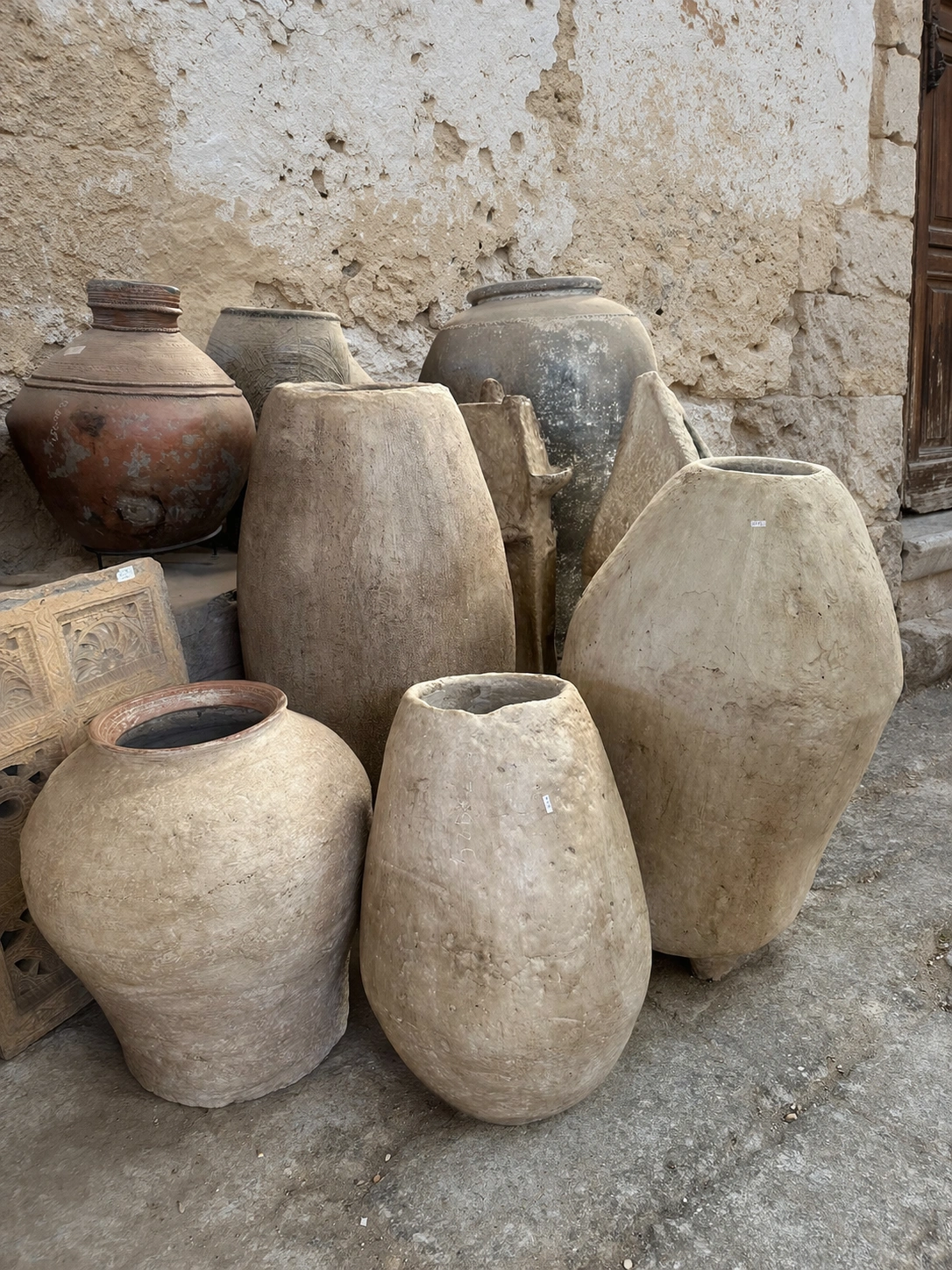 Rangarsons-Film-Production-Supplier-pots-urns-barrels