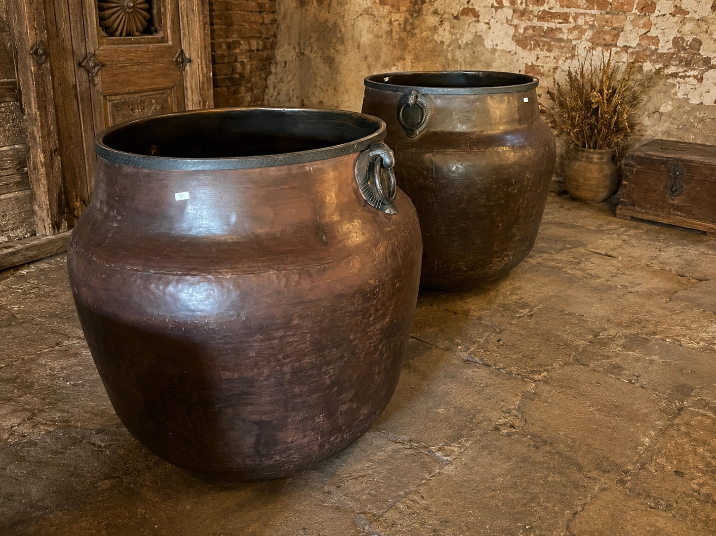 Rangarsons-Film-Production-Supplier-pots-urns-barrels