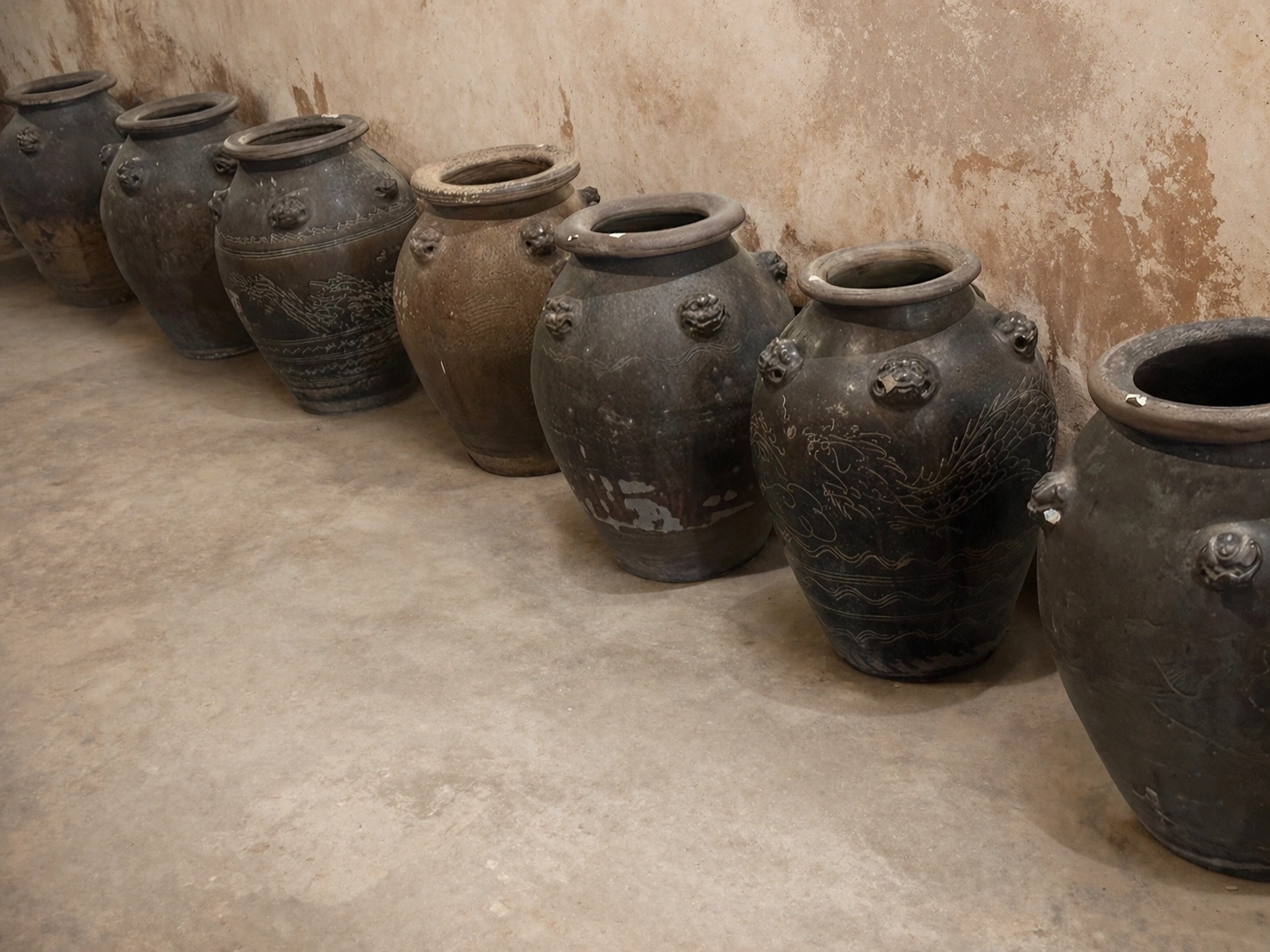 Rangarsons-Film-Production-Supplier-pots-urns-barrels