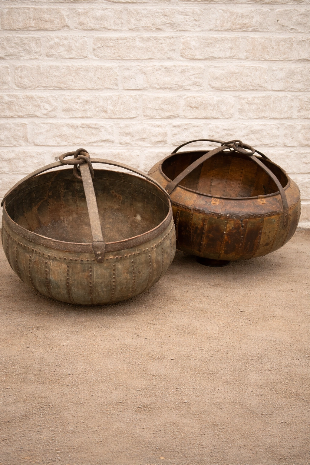 Rangarsons-Film-Production-Supplier-pots-urns-barrels